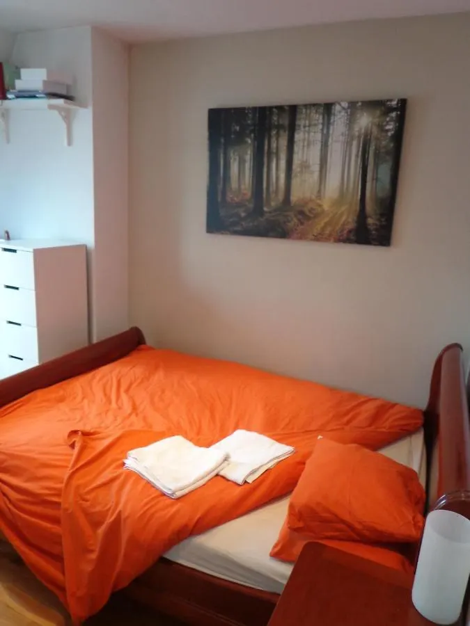 Séjour chez l'habitant Smartrooms, Private - Not Shared! Quality, 10 *